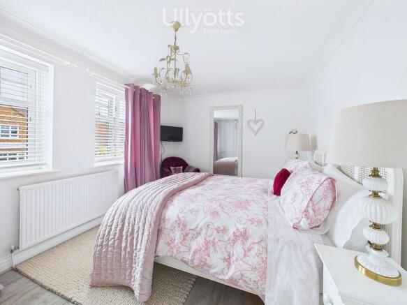 3 bed Detached for sale Image 10