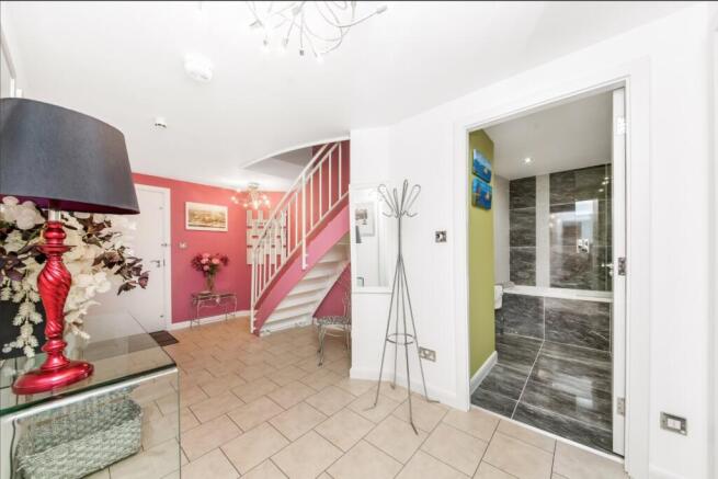 3 bed Penthouse to rent Image 10
