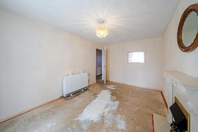 2 bed Ground Flat for sale Image 6