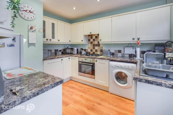 Miller Dale Drive, Brinsworth, S60 photo 3