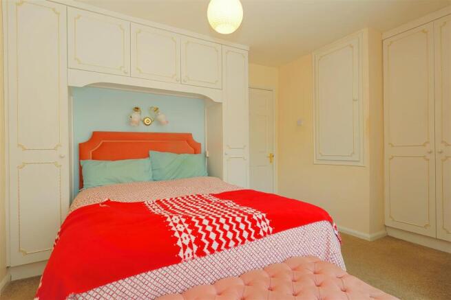 2 bed Semi-Detached for sale Image 10