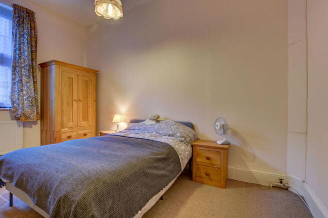2 bed Ground Flat for sale Image 7