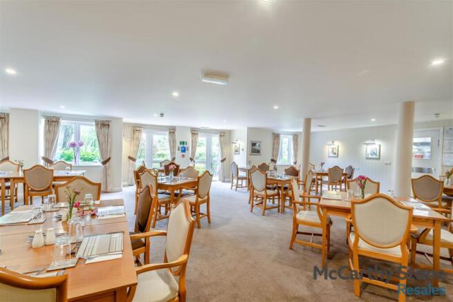 2 bed Apartment for sale Image 9
