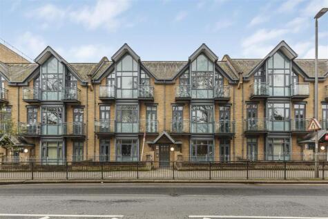 Putney Bridge Road, London