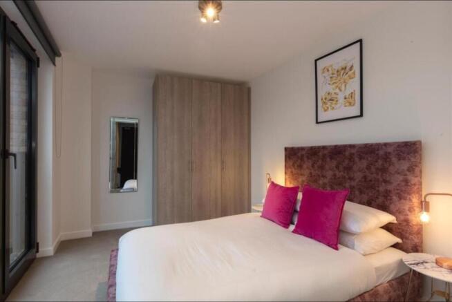 Flat 5 Pictures (2).jpg