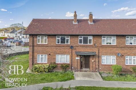 The Glade, Clayhall, IG5