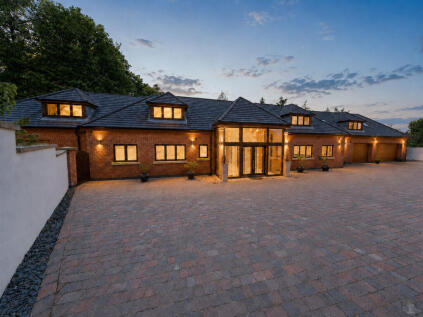 Stoughton Drive South, Leicester, LE2