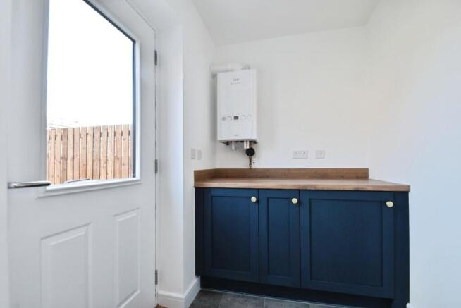 3 bed Semi-Detached for sale Image 7