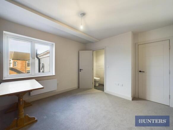2 bed Apartment for sale Image 11