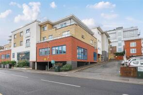 Flat 33, Abbot's Yard, Walnut Tree Close, Guildford GU1 4RW