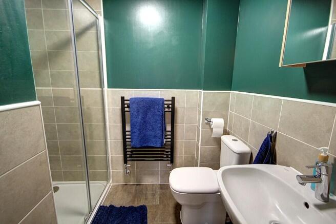 4 bed Detached for sale Image 10
