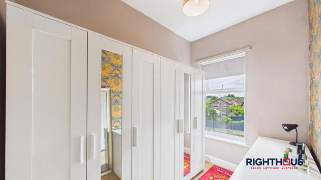3 bed Terraced for sale Image 8