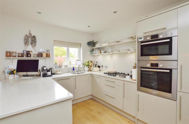 Open Plan Kitchen/Li