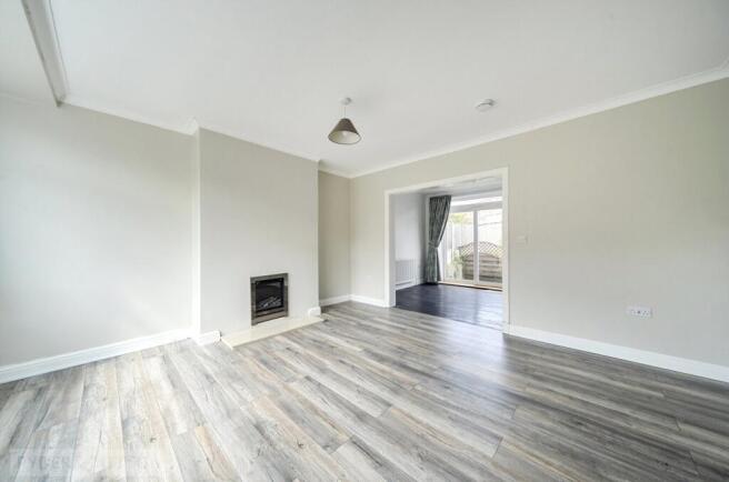 3 bed Semi-Detached for sale Image 4