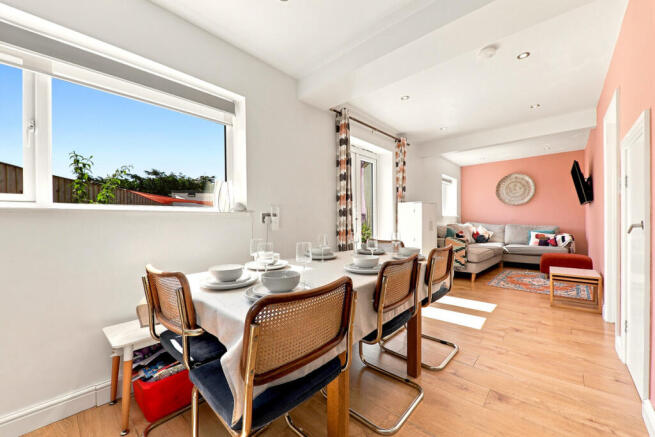 3 bed Semi-Detached for sale Image 7