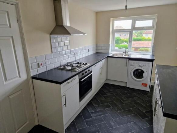 74b Stroud Road Kitchen.jpg