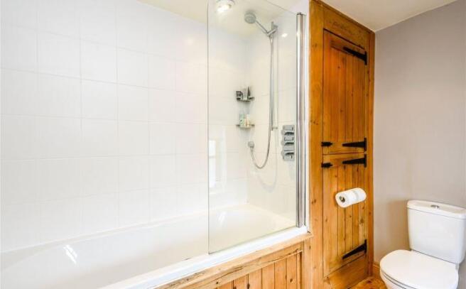 Bath/Shower Room