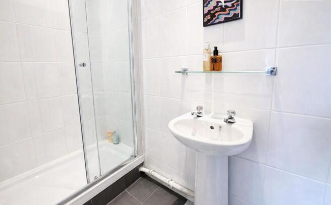 3 bed Terraced for sale Image 6