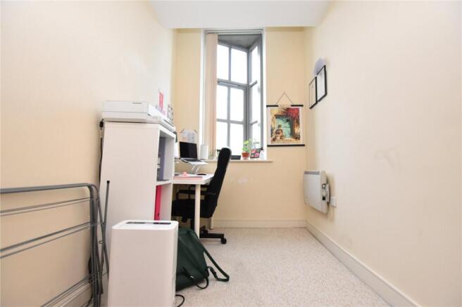 2 bed Apartment for sale Image 8