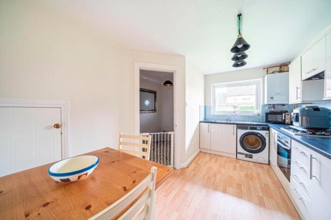 Mallard Close, Andover, SP10 photo 4