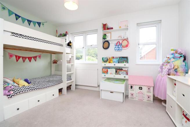 TB bedroom 2.JPG
