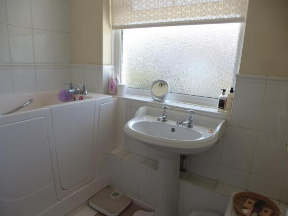 Photo 11