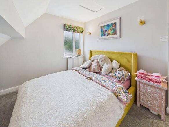 3 bed Semi-Detached Bungalow for sale Image 10
