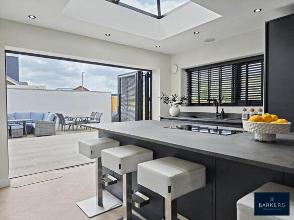 4 bed Semi-Detached for sale Image 10
