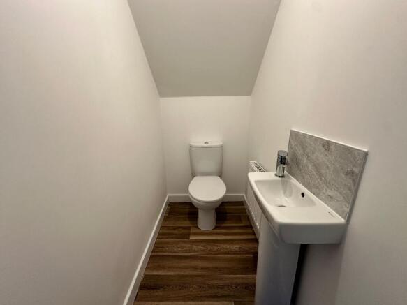 3 bed Semi-Detached to rent Image 7