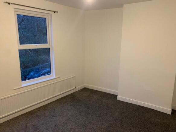 2 bed Terraced to rent Image 7
