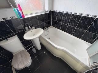 3 bed Semi-Detached for sale Image 12