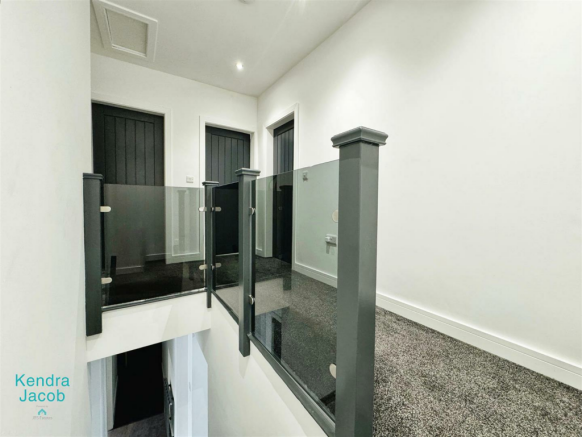 FIRST FLOOR LANDING