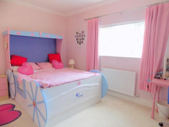 Another aspect of bedroom 2