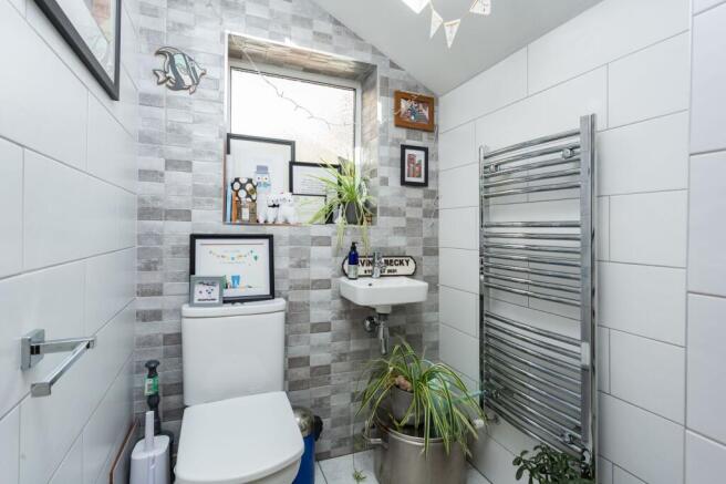 3 bed Terraced for sale Image 11