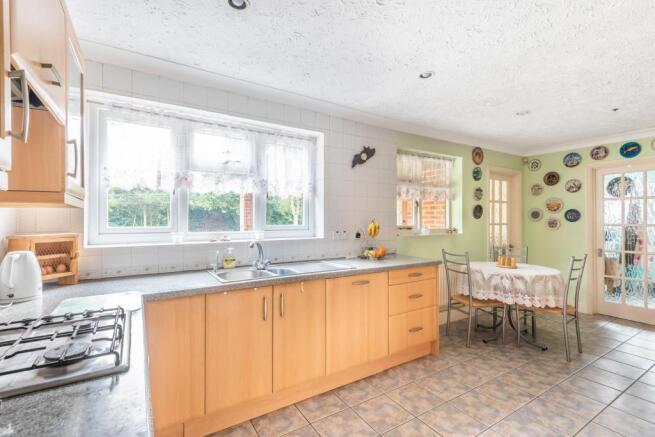 Kitchen / Breakfast 