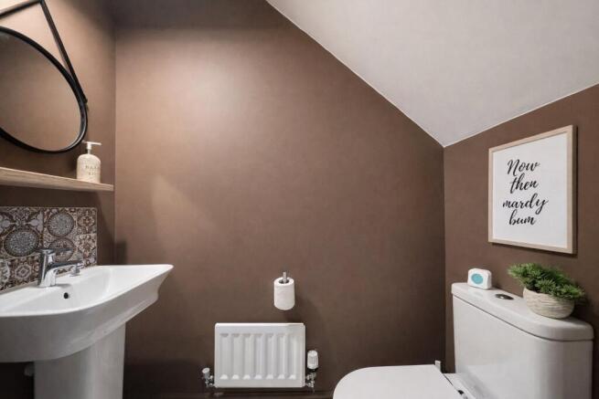 3 bed Terraced for sale Image 8