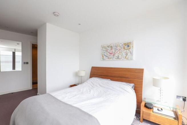 2 bed Apartment to rent Image 6