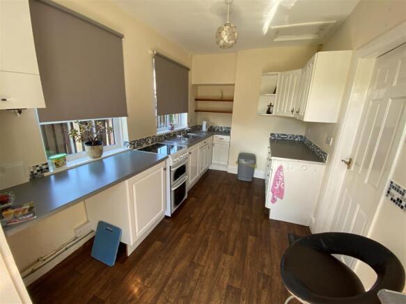 Kitchen: