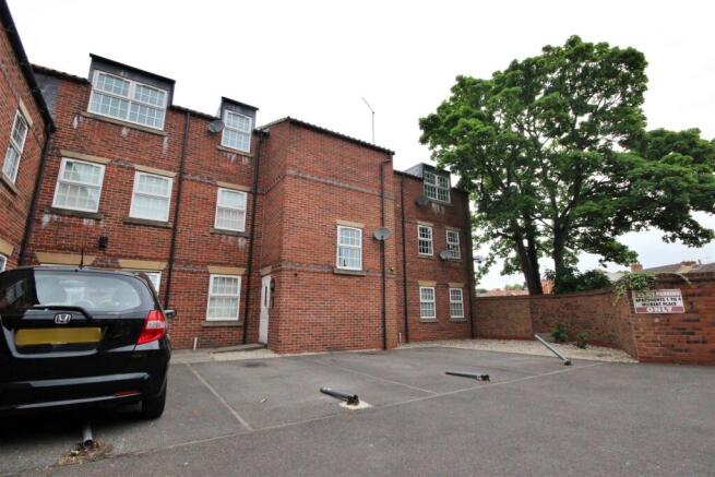 2 bed Flat for sale Image 9