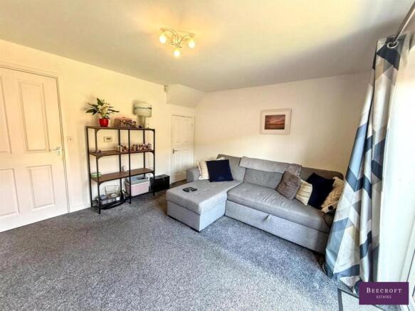 3 bed Town House for sale Image 5