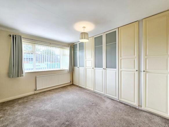 3 bed Semi-Detached Bungalow for sale Image 7