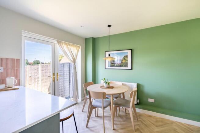 3 bed Semi-Detached for sale Image 8