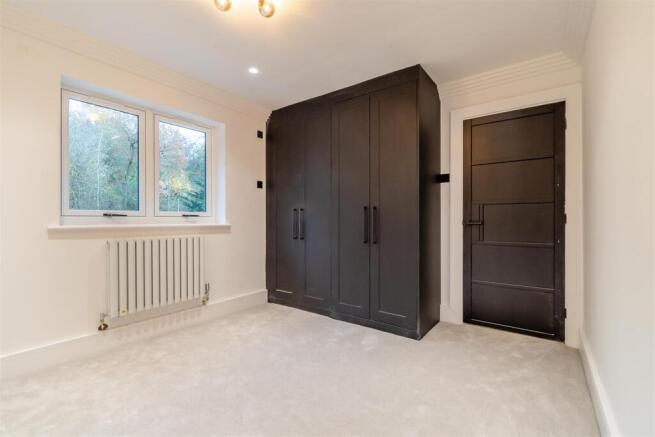 8628166-interior35.jpg
