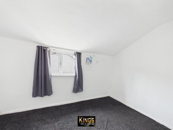 3 bed Terraced for sale Image 9
