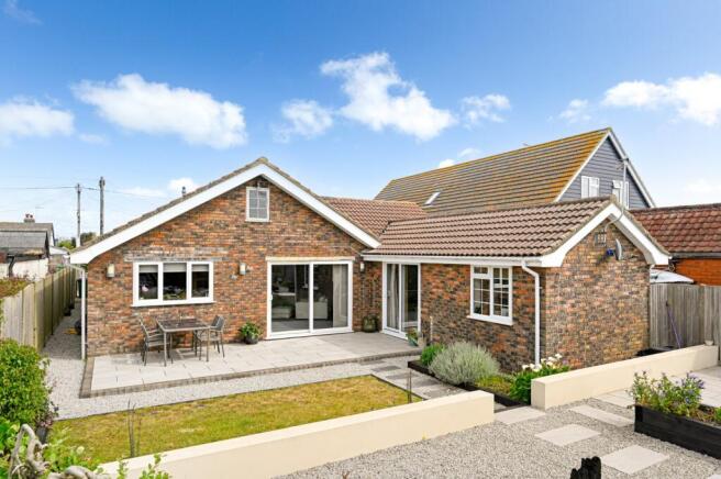4-bed house on Seaview Road, Greatstone, New Romney, Kent, TN28, £475,000