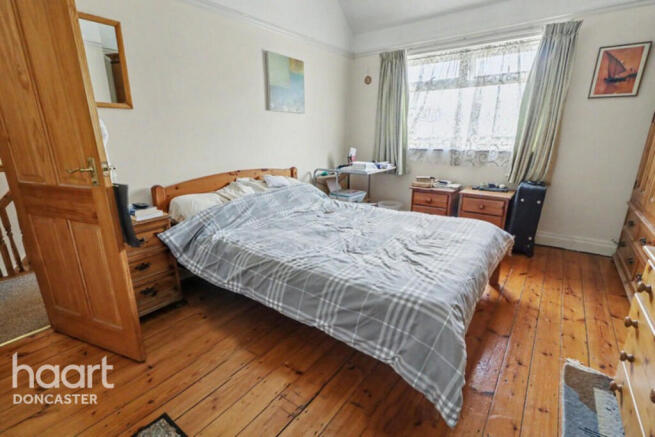 3 bed Semi-Detached for sale Image 9