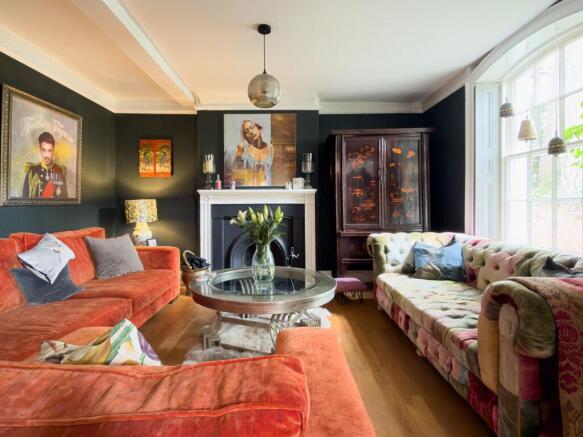 5 bed Semi-Detached for sale Image 5