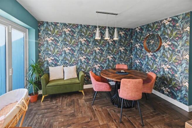 Kitchen / Diner