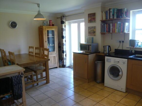 Kitchen dining room