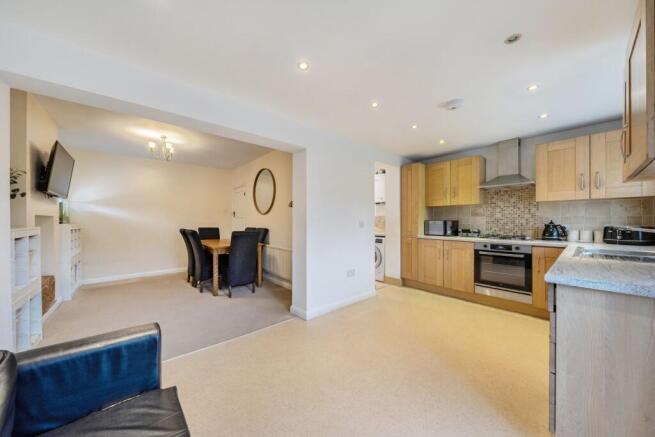 3-bed semi-detached on Wimborne Avenue, Redhill, RH1, £450,000